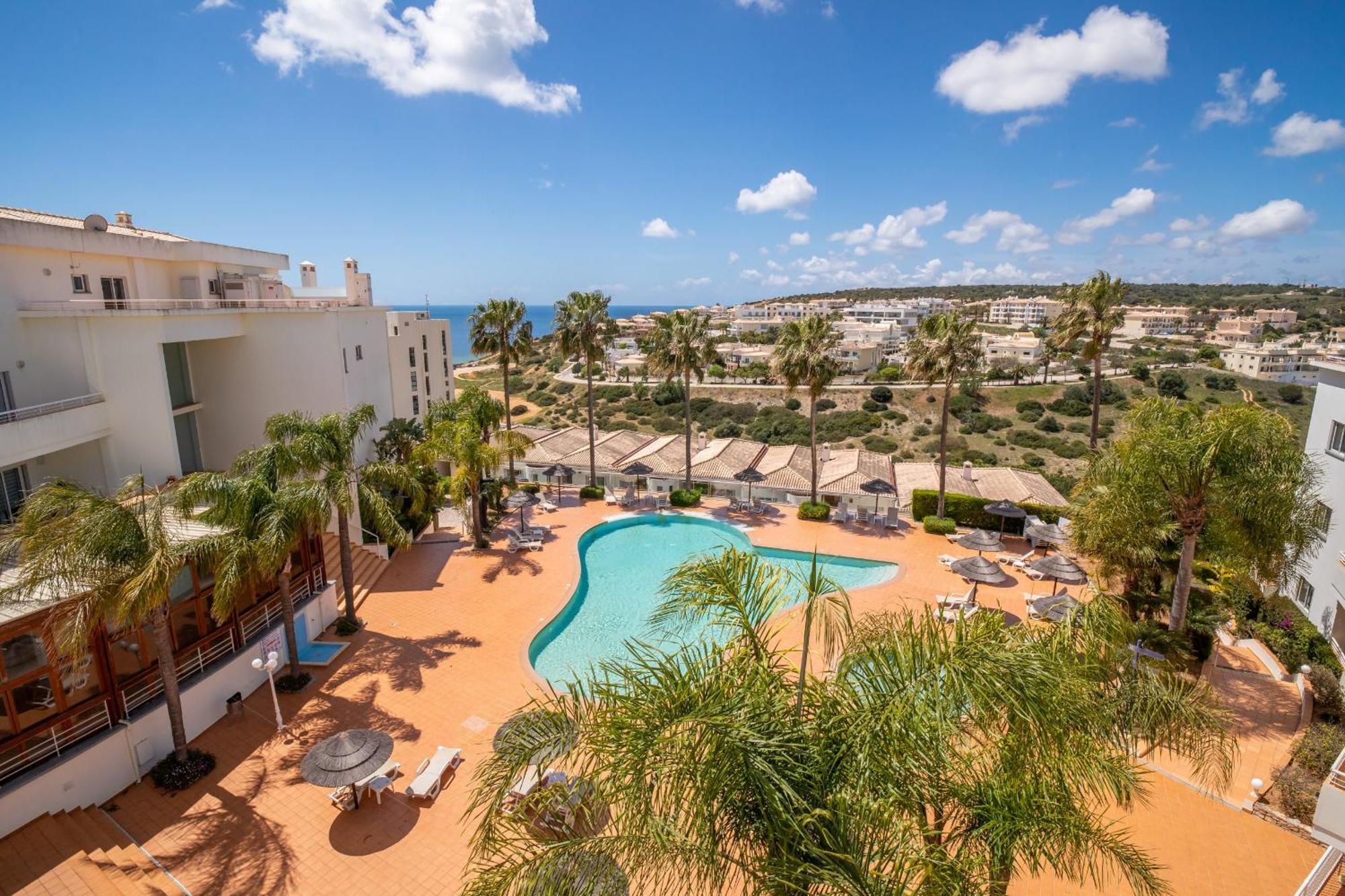 Ocean & 3 With Pool By Homing * Lagos