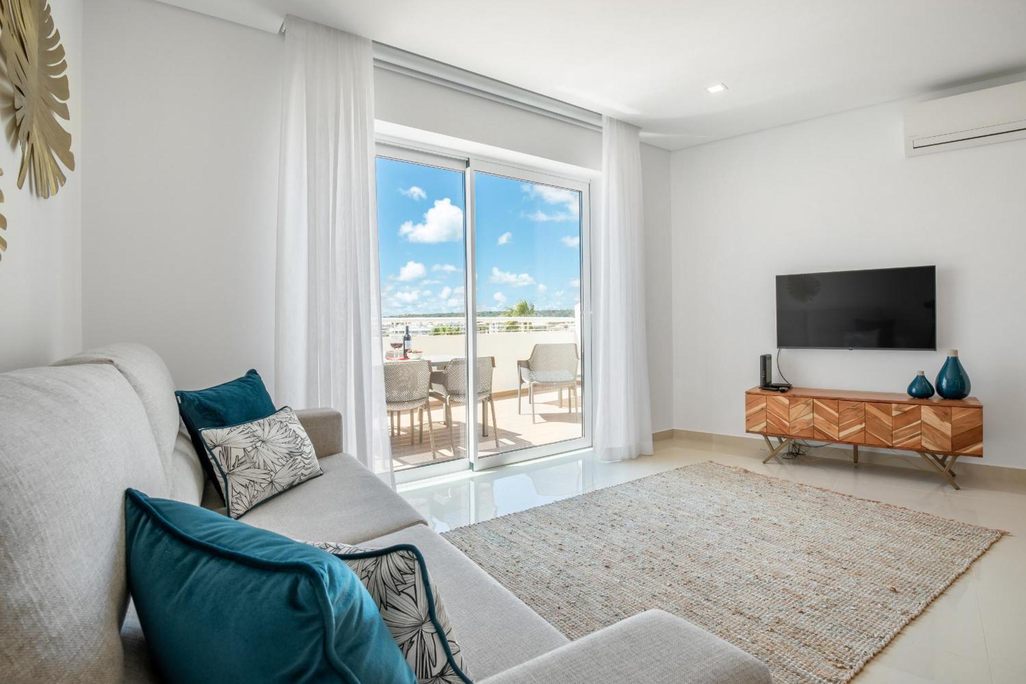 Ocean & 3 With Pool By Homing
