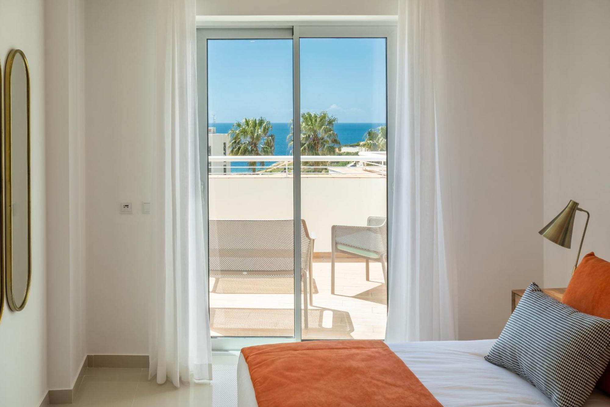 Ocean & 3 With Pool By Homing Lagos