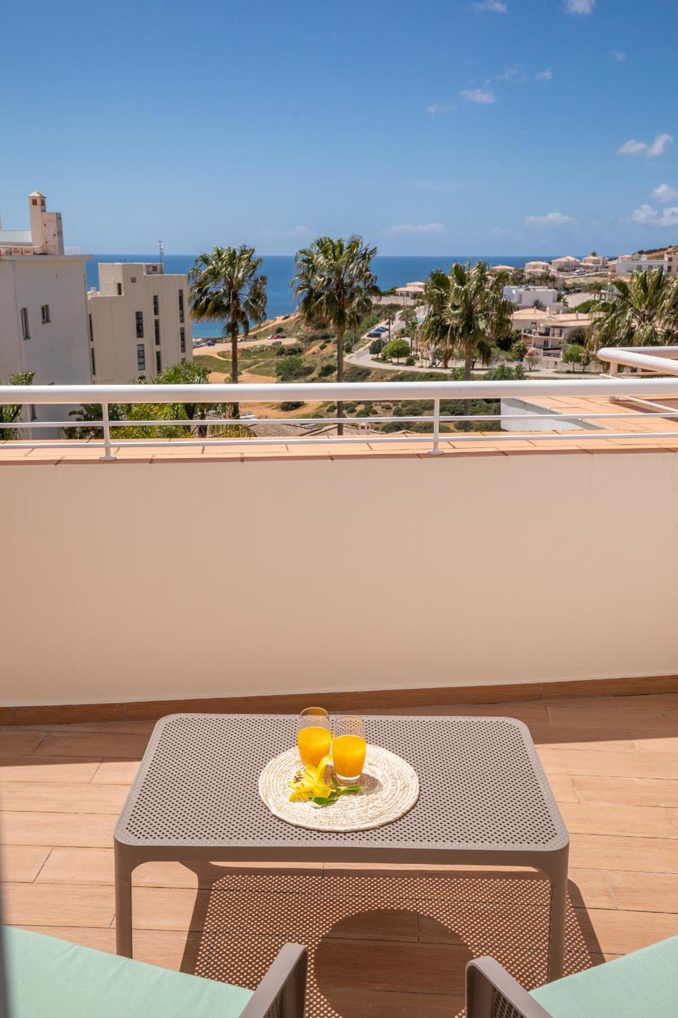 Ocean & 3 With Pool By Homing * Lagos